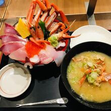 金澤海鮮丼