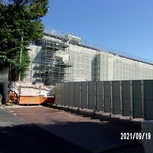 今の飛鳥中学校です。