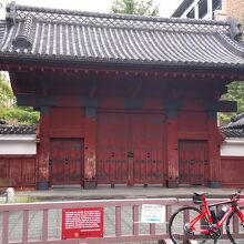 耐震工事して 開けてください！