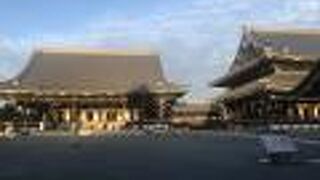 荘厳なお寺で感動します