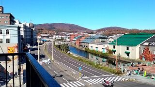 小樽運河沿いを歩いてみました。