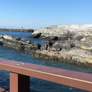 岩場の景観が素晴らしい