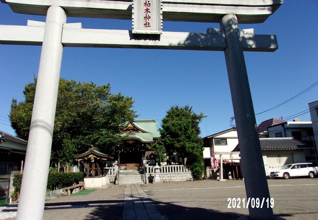 境内に稲荷神社があります。