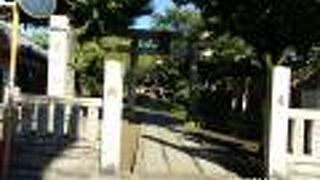 岩淵宿の鎮守の神社です。