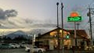 JR御殿場駅から徒歩5分、車がなくてもさわやかのハンバーグが食べられる