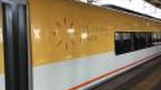 黄色い車体が目印です。