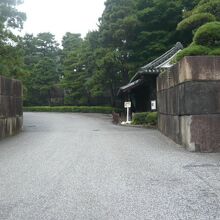 同心番所は、大手三の門跡のにあり、本丸の警備上の拠点でした。