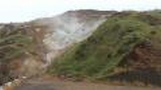 展望テラスからの迫力ある眺めは必見