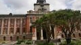 旧名古屋控訴院地方裁判所区裁判所庁舎の建物が利用されています