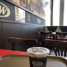 アメリカンな店内