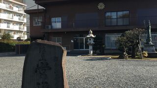 アパートのような建物