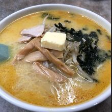 味噌カレー牛乳ラーメン（バター入り）