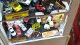 アニメとコラボしたミニカーなどもありプレゼント選びに重宝します