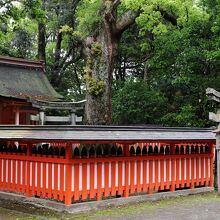 神宮の一角に鎮座している