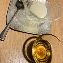 ウイスキー　バニラアイスにかけて…