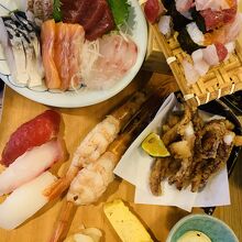 こんなにボリュームあって　１１００円！