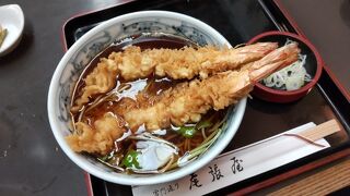 海老天が人気の浅草を代表する老舗蕎麦屋