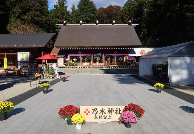 赤坂の乃木神社有名ですがこちらも見事