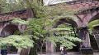 南禅寺、三門の紅葉、そして水路閣