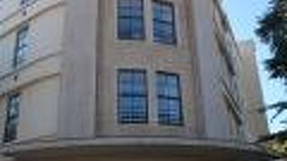 堂々とした小学校建築