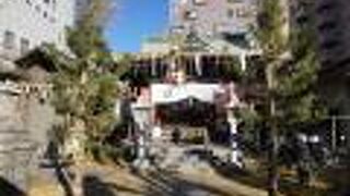 「たけくらべ」ゆかりの神社