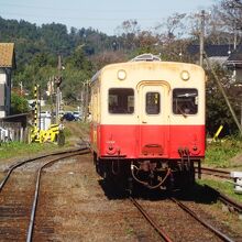 途中駅での交換風景