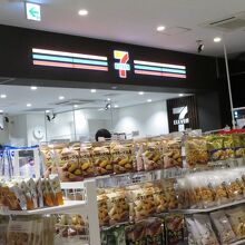 セブンイレブンがあり便利