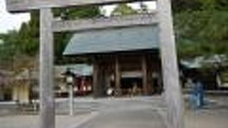 高岡城公園の一角に