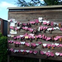 絵馬のような、こんな施設は、昔はなかった記憶