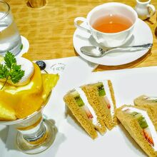 千疋屋のゴッホ展コラボメニュー(2019年10月)