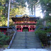 The carvings on each building are very intricate and gorgeous, but on the other hand, it's relatively tourist-free