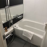 清潔なバスルーム