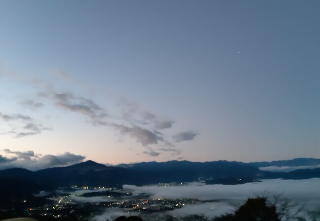 多方面の雲海が見える