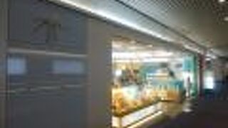 フライト前に最後の買物が出来ます