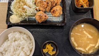 鶏のから揚げ定食