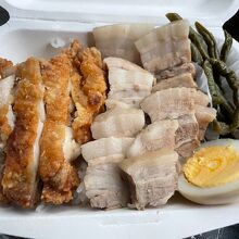 ムーパーローとチキンセット950円