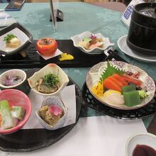 山形の食材を生かした和食膳です。美味しい！！！