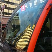 松山市内を走る路面電車