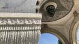 近くで見るべし!美しいモザイク