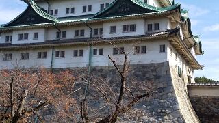 外観見事な天守閣