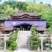 竹生島の神社です。