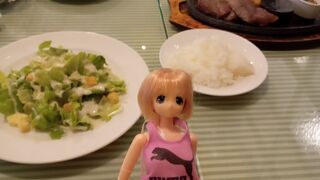 焼きたてパン食べ放題+美味にして彩りのよいメイン料理のある洋食屋