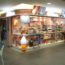 小さいですがメニュー豊富です