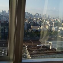お部屋から新幹線が見えます。