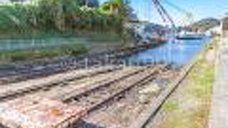 当時の設備は錆ついていて時間の流れを感じずにはいられません。