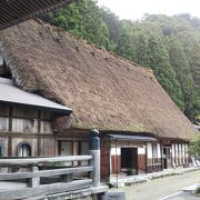 日本一大きな合掌造り家屋