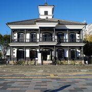 甲府の博物館あちこちに展示されていた県営勧業製糸場の錦絵の詳細を知る