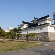 お城風の建物