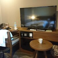 大型のパナソニック液晶TV、そして金庫あり