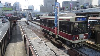 電停ホームへの歩道橋が・・・